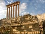 colonnes_baalbek_ciel_nuageux.jpg