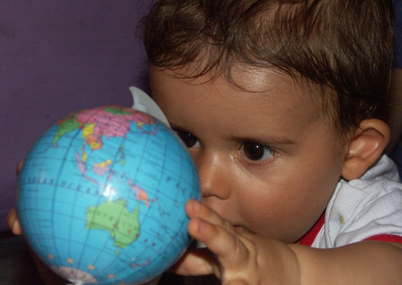 petitpieroglobe.jpg