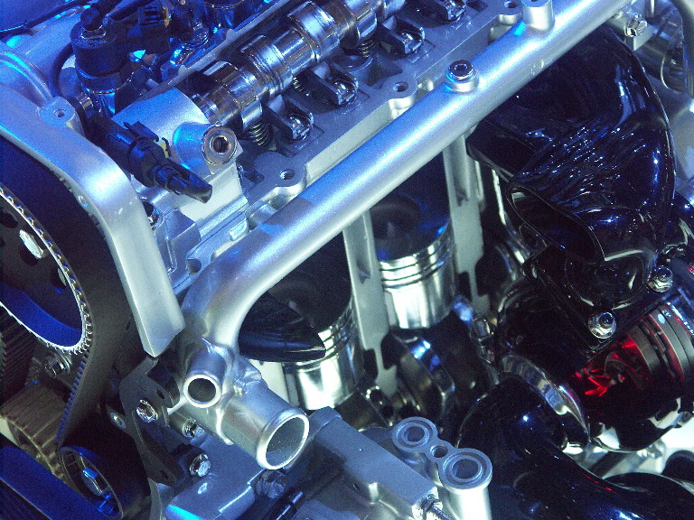 MAUTO20040005.jpg