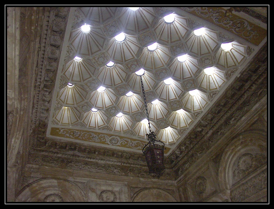 119_Istanbul_Palais_de_Dolmabahce.jpg