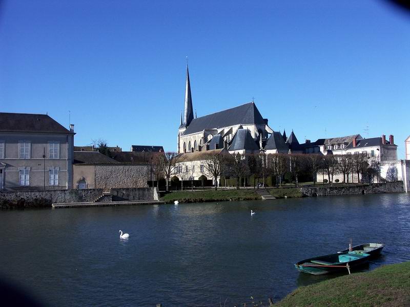 EgliseNemoursweb.jpg